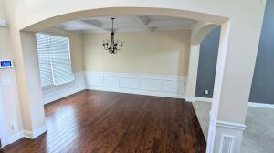 Building Photo - 718 Erika Ln