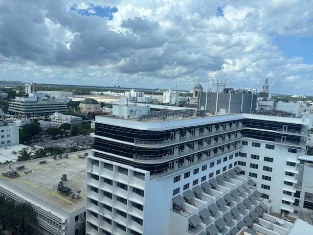 Building Photo - 100 Lincoln Rd