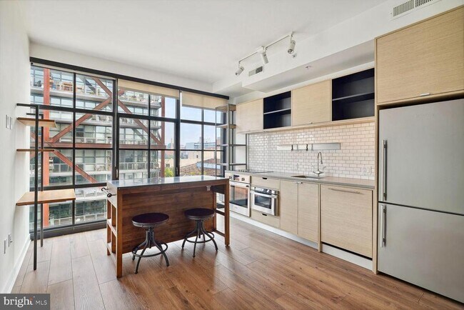 Building Photo - 2030 8th St NW