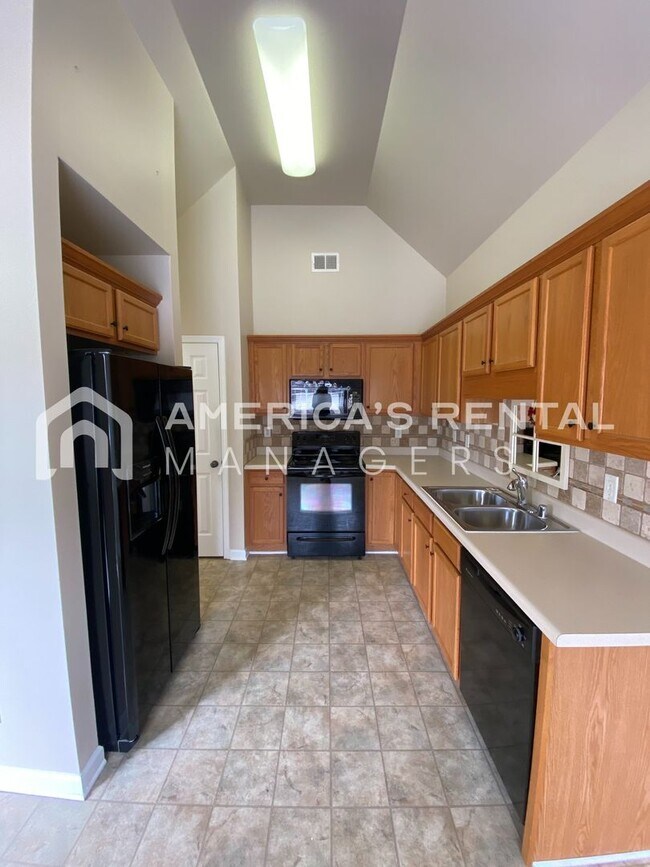 Building Photo - 2807 Southwood Ln