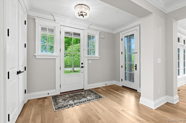 Building Photo - 1897 Norfolk St