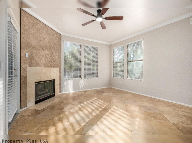 Building Photo - "Spacious 2-Bed, 2-Bath Condo Retreat in Scottsdale's Prime Location - 1,146 Sq Ft of Comfort!"