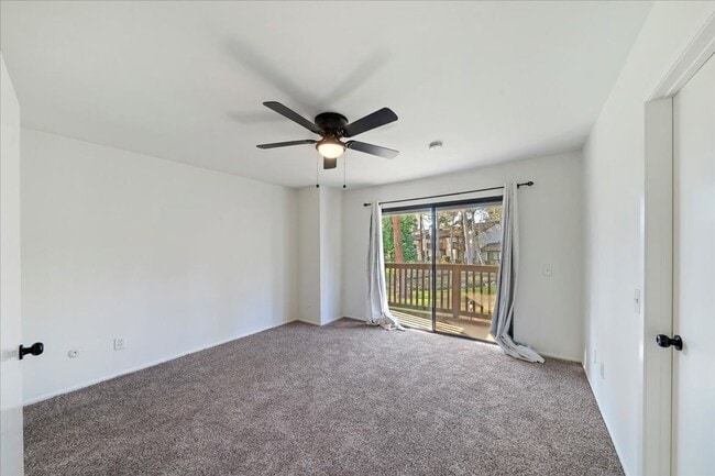 Building Photo - Canyon Crest Beauty***MOVE IN READY***