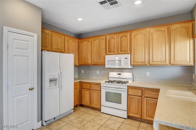 Building Photo - 3605 N Porch Swings Way