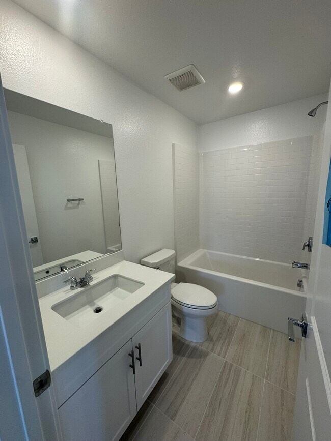 Building Photo - 31506 Lolite Dr
