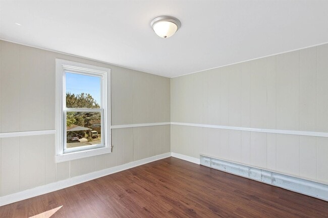 Building Photo - Charming 3 Bed, 1.5 Bath Home in York Pa!