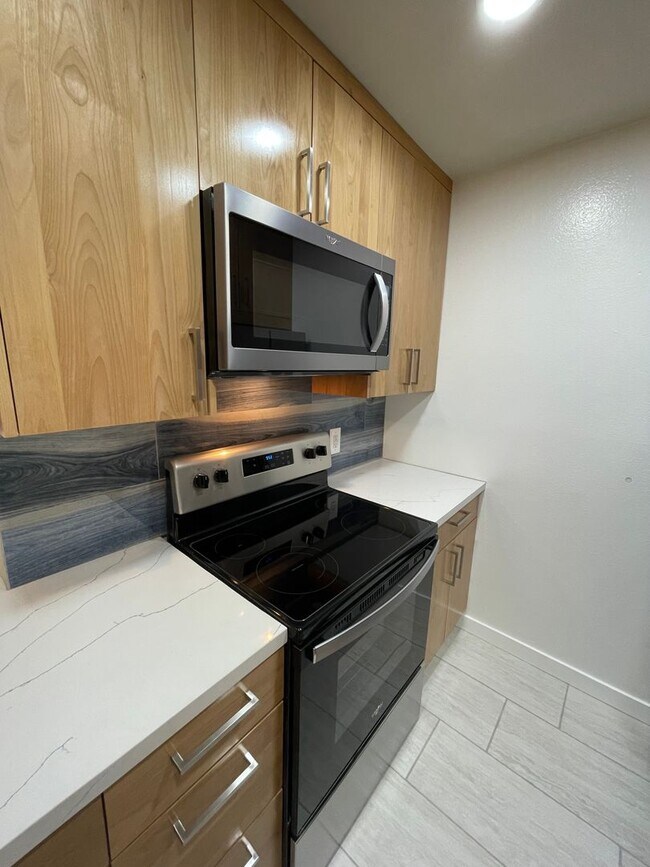 Building Photo - 6416 Friars Rd