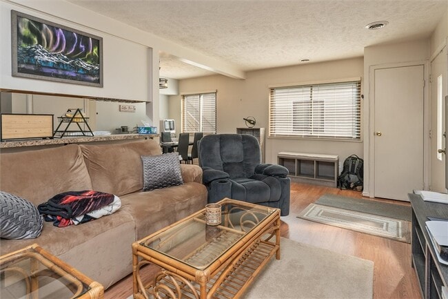 Building Photo - 87 Milrace Dr