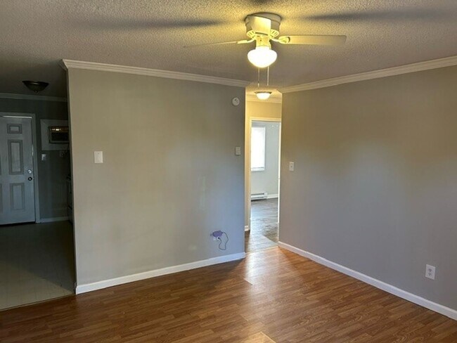 Building Photo - Main1212 A-B-C