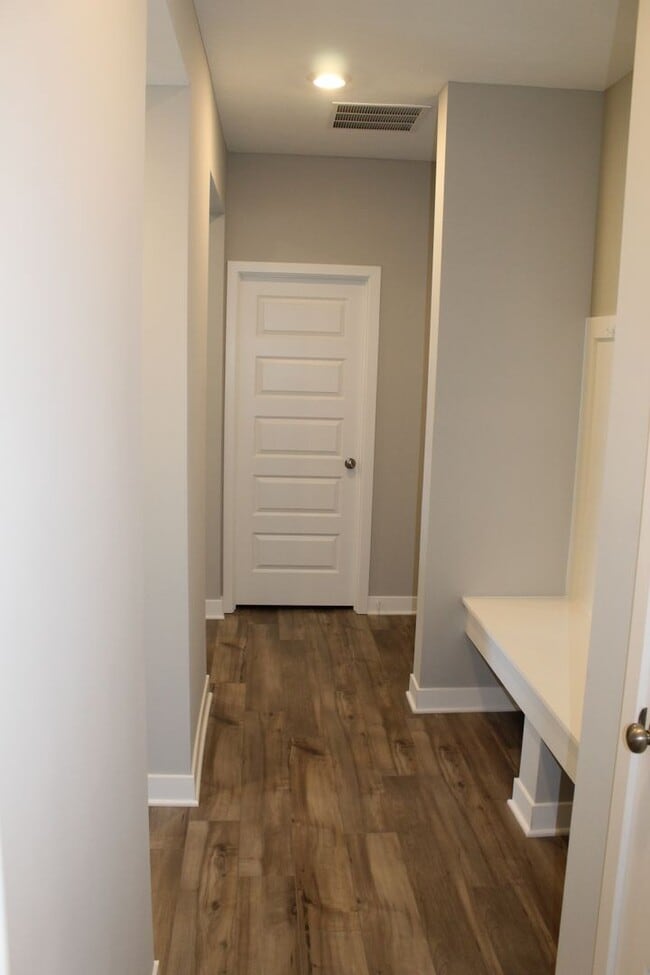 Building Photo - Beautiful Newer 5 BR Home in Brownsburg!