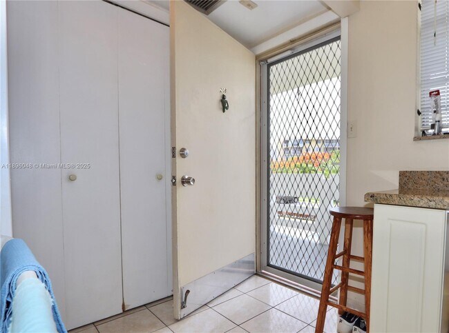 Building Photo - 3020 Marcos Dr