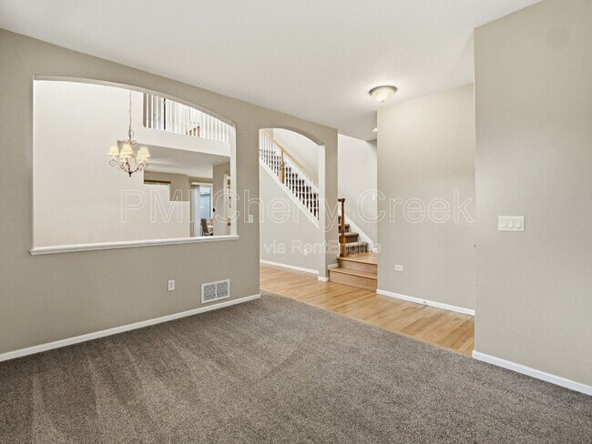 Building Photo - 10740 Southhaven Cir