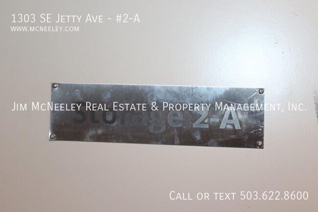Building Photo - 1303 SE Jetty Ave