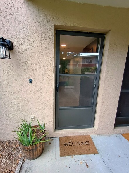 Building Photo - 3827 Pine Cone Cir