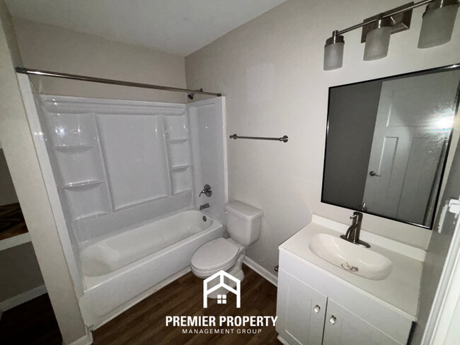 Building Photo - Charming 3BR/2BA Birmingham Home with Hardwood Floors & Covered Patio