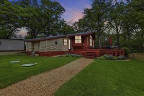 Building Photo - 111 Oaktree Ln
