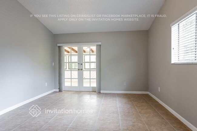 Building Photo - 9721 Carousel Cir N