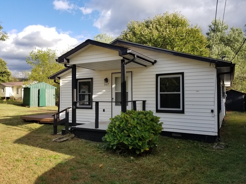 Building Photo - 517 Lattie Miller Rd