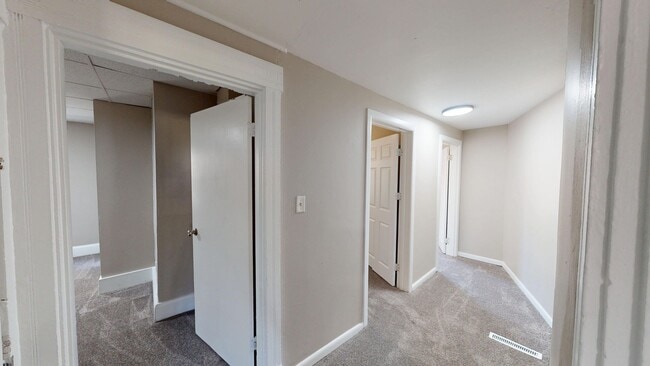 Building Photo - 33 Westminster Ave