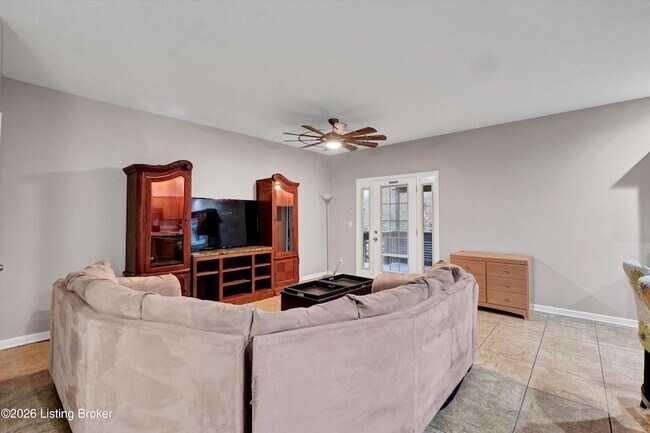 Building Photo - 2726 Brownsboro Rd