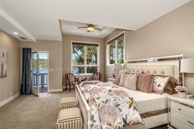 Building Photo - 2410 West Lake Sammamish Pkwy NE