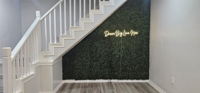 Building Photo - 2634 Tidewater Dr