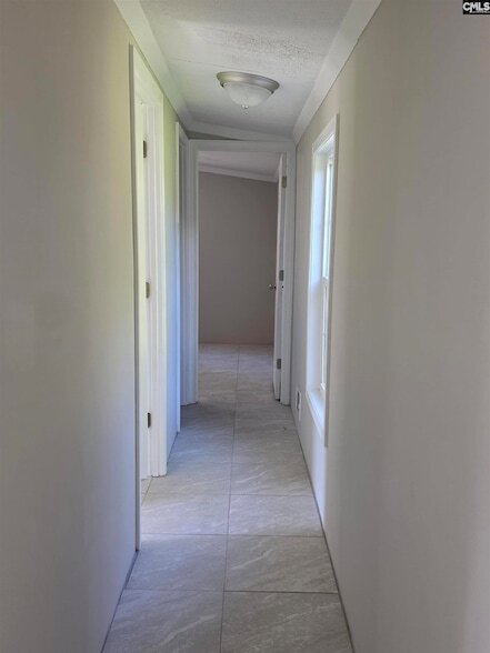 Building Photo - 714 Windy Rd