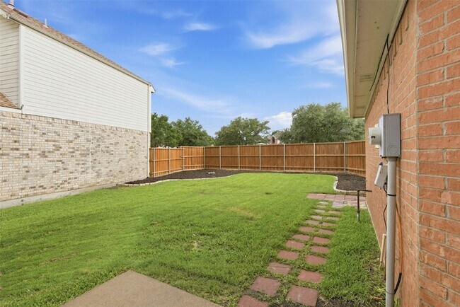 Building Photo - 3221 Corning Dr
