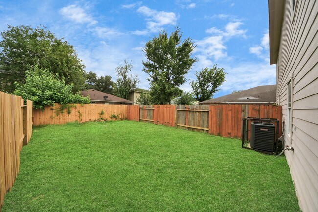Building Photo - 3738 Lehall St