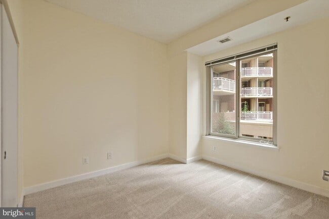 Building Photo - 7500 Woodmont Ave