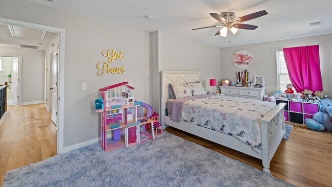 Building Photo - Beautifully Upgraded Home with Outdoor Fire Pit and Fenced Backyard in Buckhead East