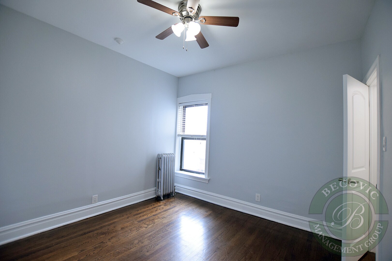 Building Photo - 4707 N Albany Ave