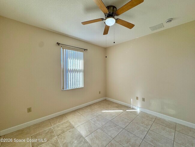 Building Photo - 181 Del Monte St NE