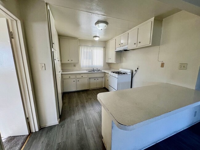 Building Photo - 10502 Imperial Hwy.