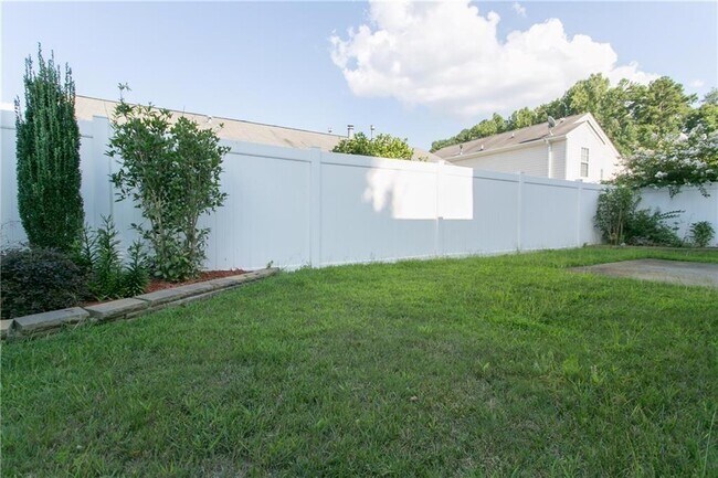 Building Photo - 709 Bedford Ct