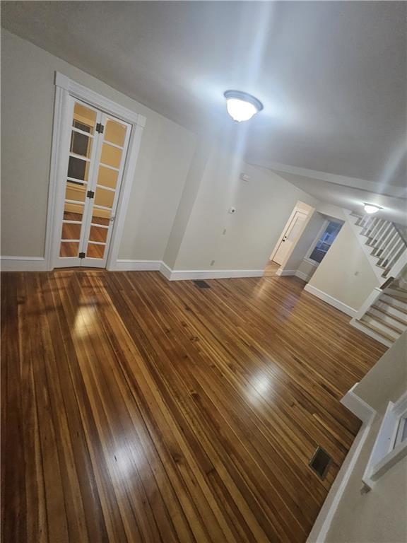 Building Photo - 138 Martin St