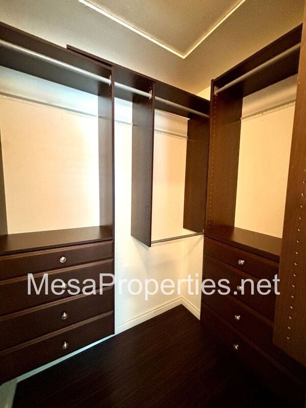 Building Photo - 9788 Balaton St