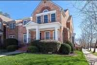 Building Photo - Port Warwick Luxury attached Home