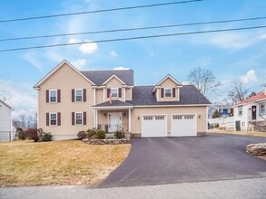 Building Photo - 15 Spencer St