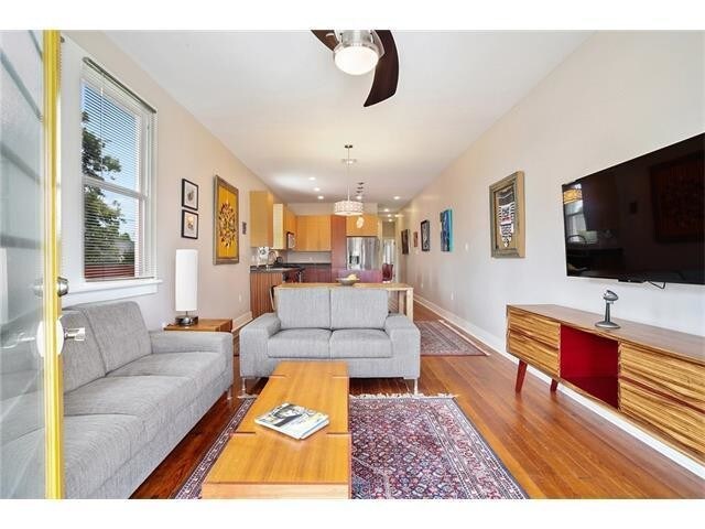 Living Room - 1641 Alvar St