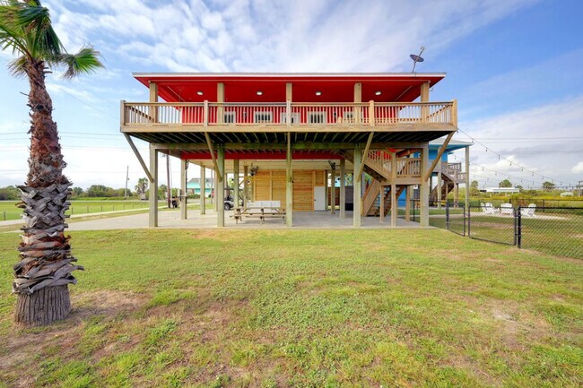 Building Photo - 994 Dolly St