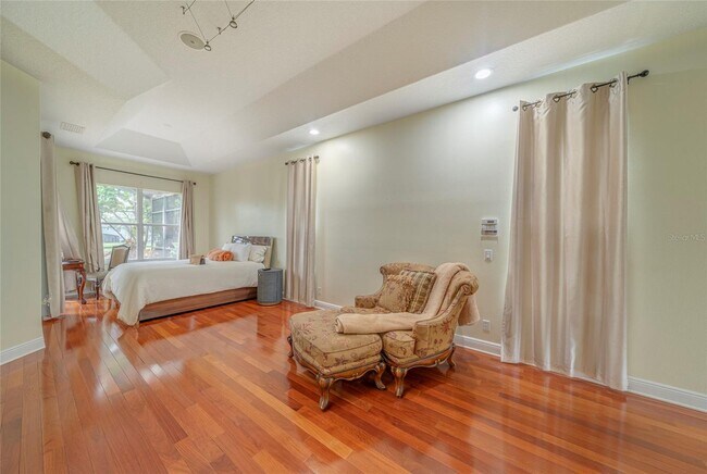 Building Photo - 1624 Kennesaw Dr
