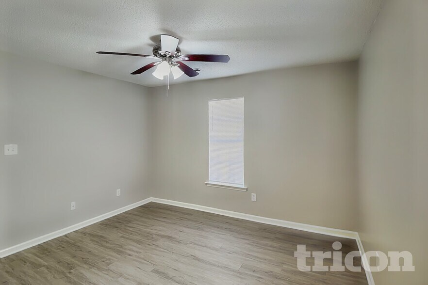 Building Photo - 7112 Windsong Way