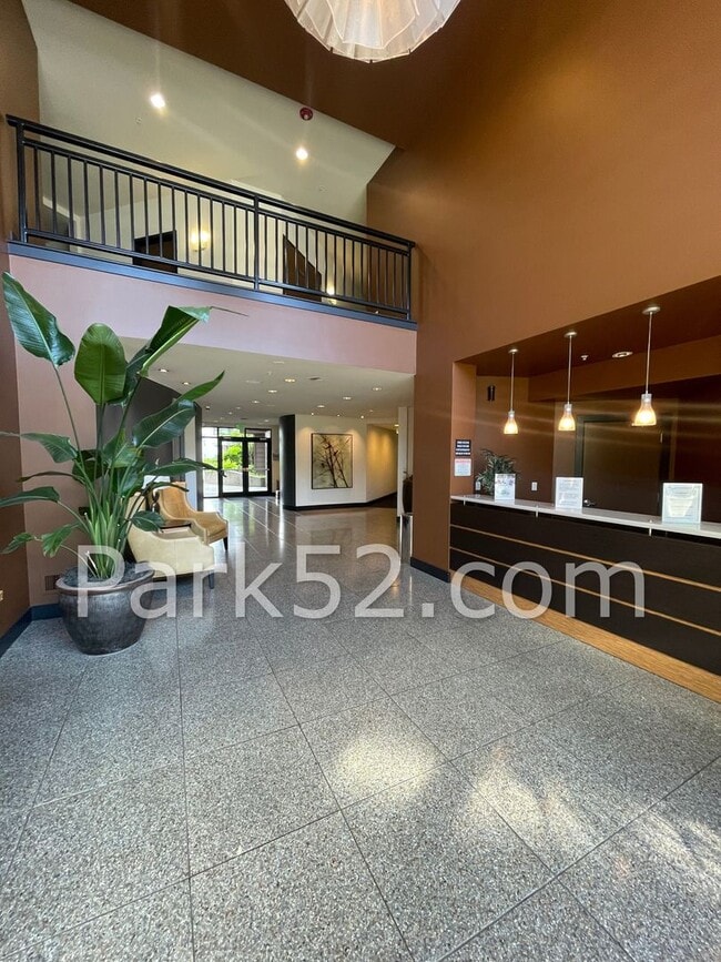 Primary Photo - $250 Discount!! 1 Bedroom Condo in Downtow...
