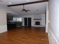 Building Photo - 2315 NE Village Dr