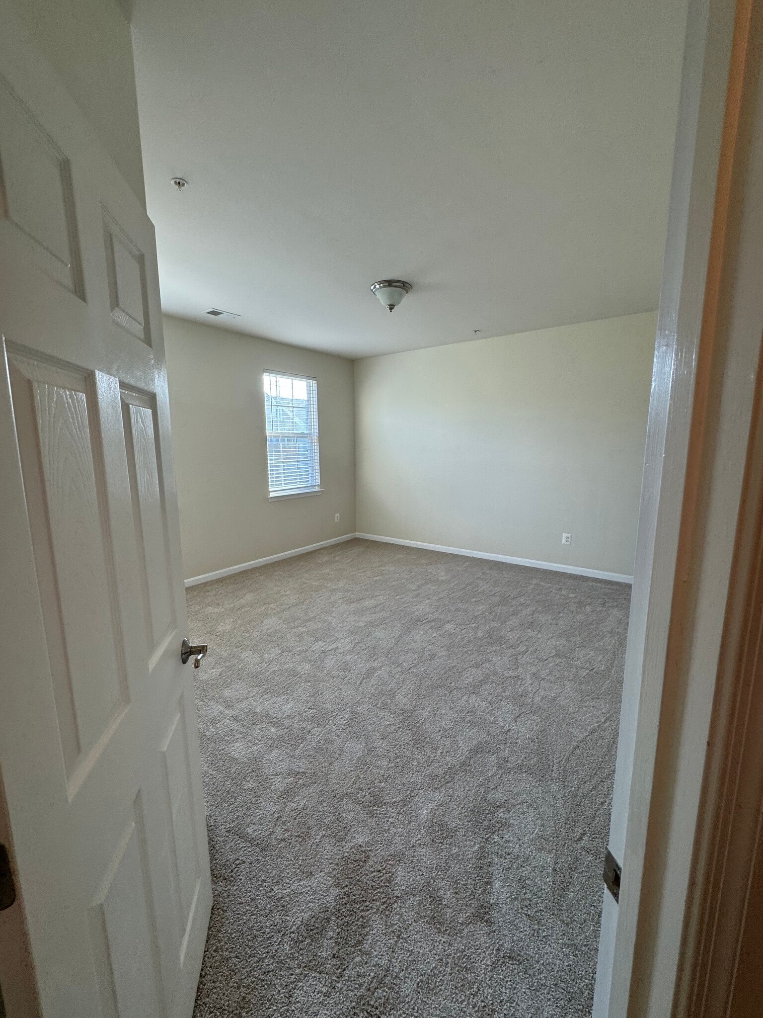 The second large bedroom is big enough for a king sized bed... and has a big walk-in closet. - 44520 Gray Wolf St
