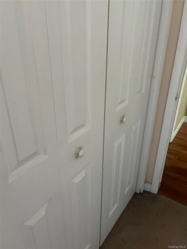 Building Photo - 55 Country Club Ln