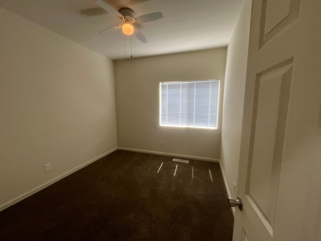 Building Photo - Beautiful 3 Bed, 2 Bath Home with 2-Car Garage in Desirable Sparks Neighborhood