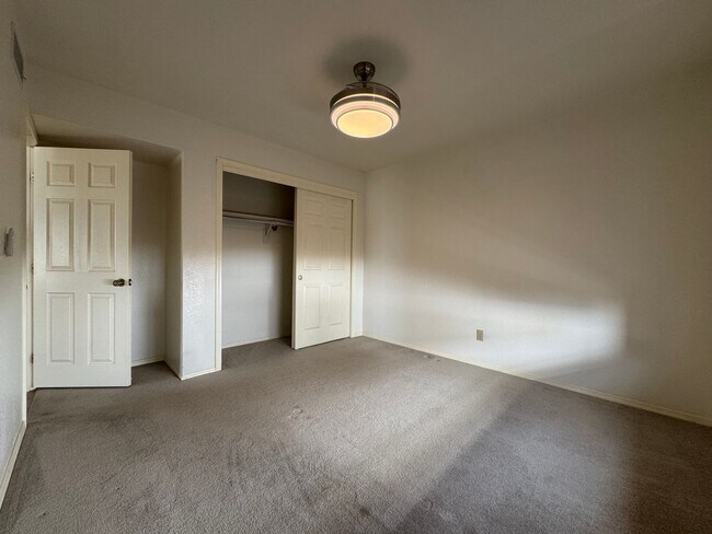 Building Photo - 3BR/2BA/2CG, 1836 sq.ft. rental with POOL in Sierra Vista, AZ