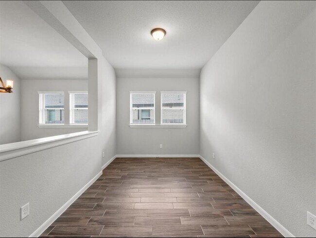 Building Photo - 311 Fanpalm Ct